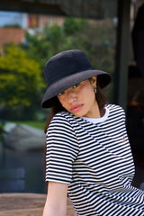 כובע באקט שחור