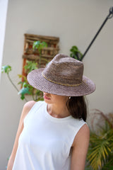 כובע קש חום