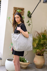 תיק גדול פסים