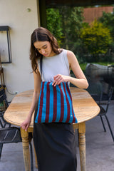 תיק יום יום פסים