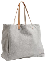 תיק גדול פסים